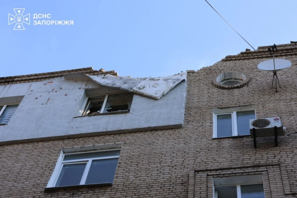 Атака дронів на Запоріжжя: зруйновано будинок та склади 9 Атака дронів на Запоріжжя: зруйновано будинок та склади 7