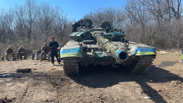 Україна дарує музейний експонат: долі російських Т-72 25