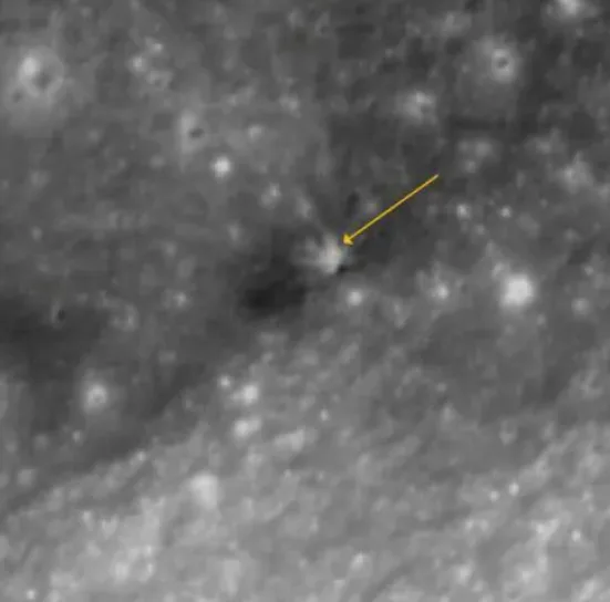Наслідки падіння уламків SpaceX на Місяць: кадри 3
