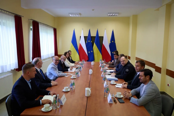 Польща: вступ до ЄС вимагає переосмислення геноциду Україною