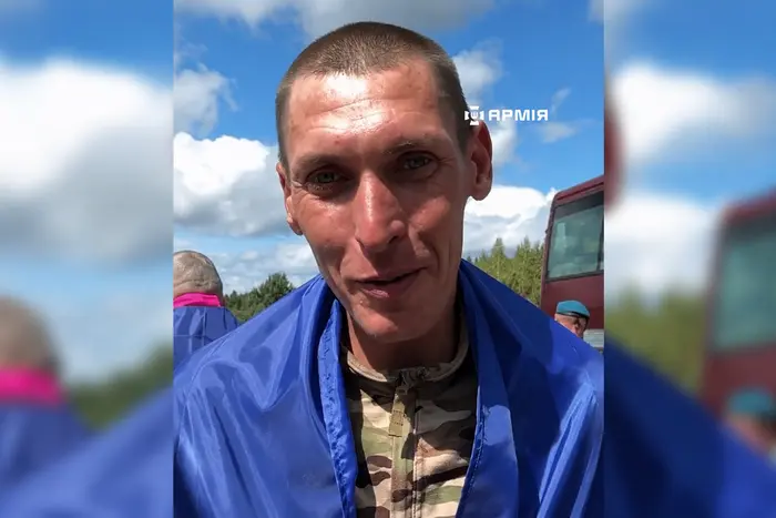 Україна повернула захисника, який провів дев'ять років у російському полоні (відео)