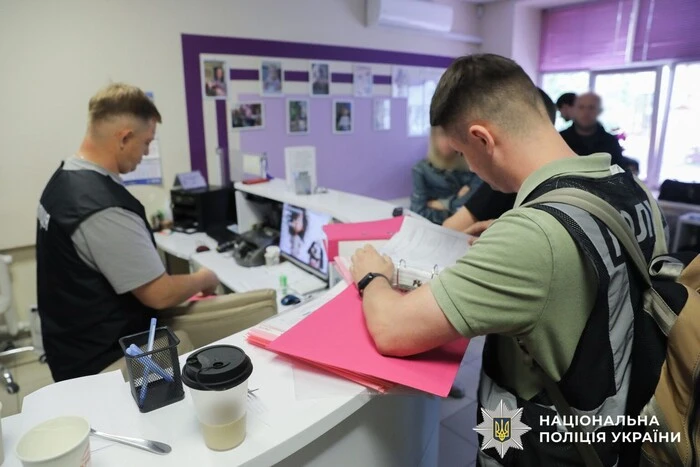 Вербування для сурогатного материнства: у Києві затримано директора медцентру