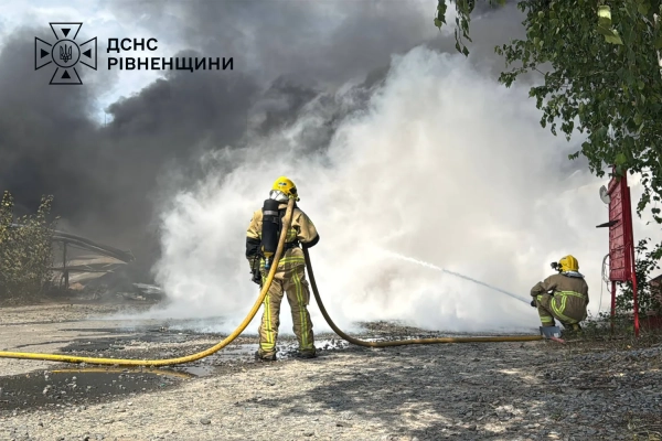 Пожежа на Рівненщині: що відомо, чому закривати вікна 8 Пожежа на Рівненщині: що відомо, чому закривати вікна 6