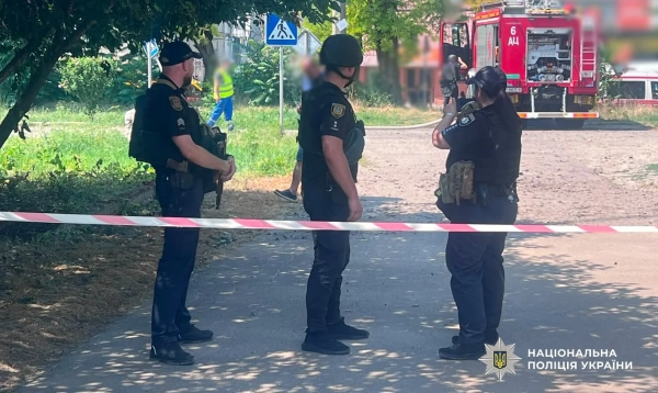 Ракетна атака РФ: троє поранених біля Одеси 10 Ракетна атака РФ: троє поранених біля Одеси 8