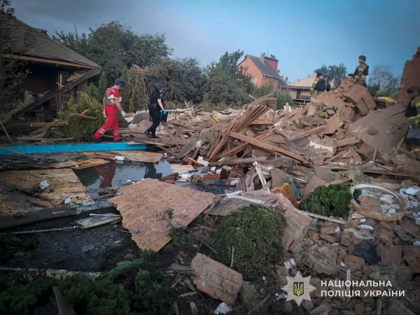 КАБи в Сумах: 6 ударів, двоє загиблих дітей 16 КАБи в Сумах: 6 ударів, двоє загиблих дітей 14