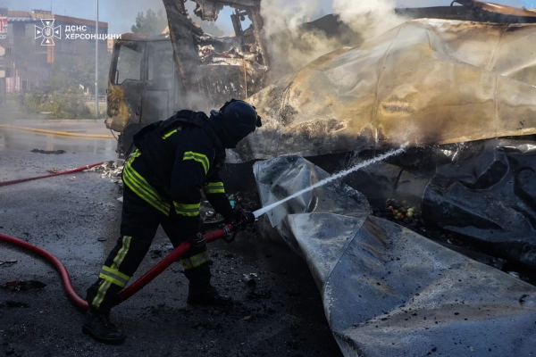 Росія вдарила по вантажівці в Херсоні, 11 поранених у Харкові 11