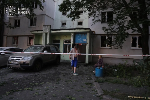 Київ: ліквідація наслідків атаки РФ завершена 6 Київ: ліквідація наслідків атаки РФ завершена 4