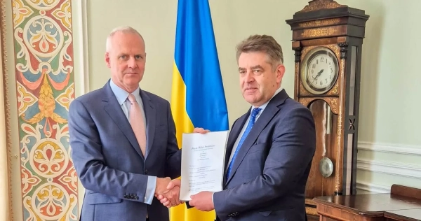 Новий посол Німеччини Руґе розпочав роботу в Києві