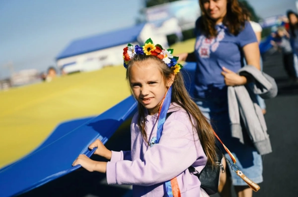 500-метровий прапор України: Новий рекорд під Києвом 10