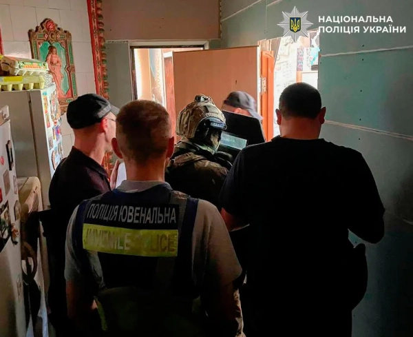 Двоє підлітків напали на жінок на Подолі: деталі затримання