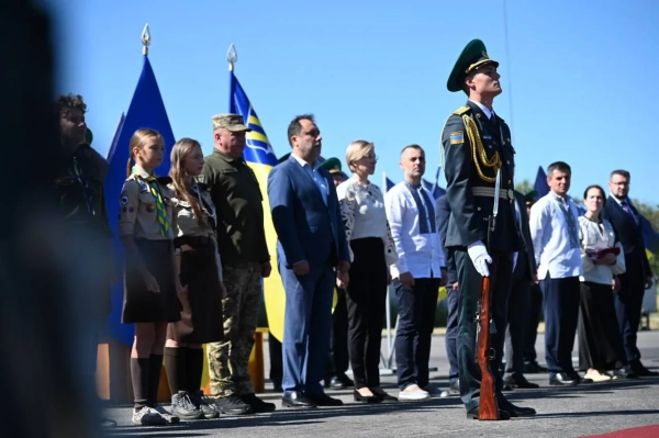 В Україну повернули прах першого голови ОУН 17 В Україну повернули прах першого голови ОУН 15