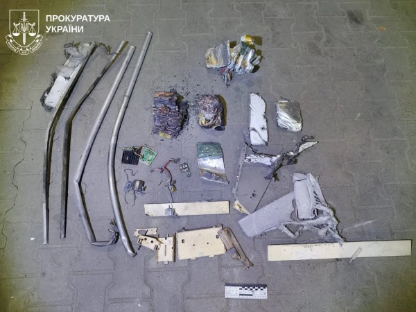 Харків: росіяни дроном атакували АЗС 8 Харків: росіяни дроном атакували АЗС 6