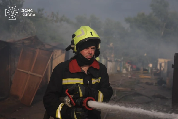 Загиблий у Києві: знайдено тіло після російської атаки 25 Загиблий у Києві: знайдено тіло після російської атаки 23