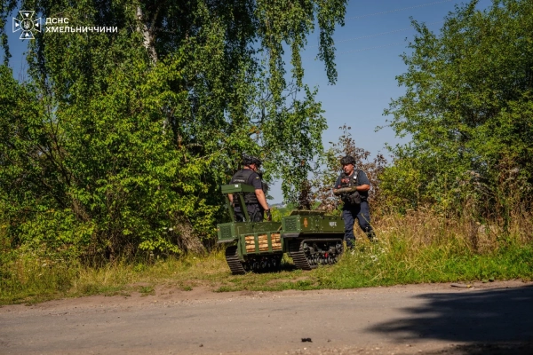 Наслідки вибухів на Хмельниччині: ДСНС показала, що залишилось 17