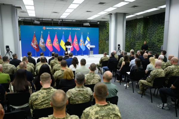 Зеленський: Захист прифронтових регіонів і відповідь на бомби РФ