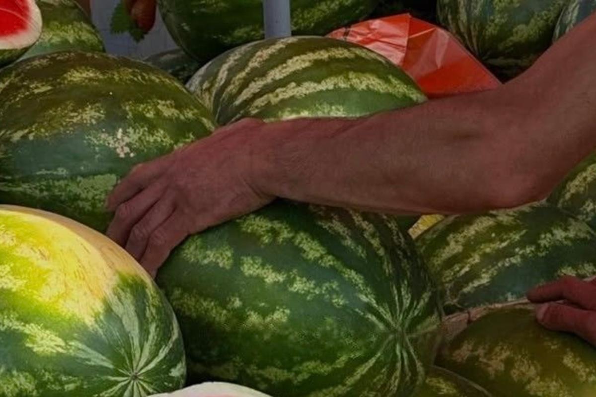 Жовта пляма на боці