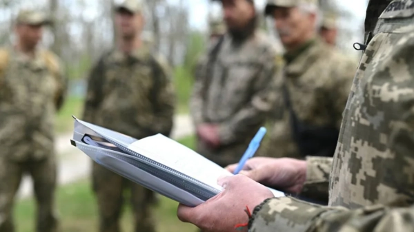Омбудсман: Мобілізація батька-одинака після смерті матері дітей
