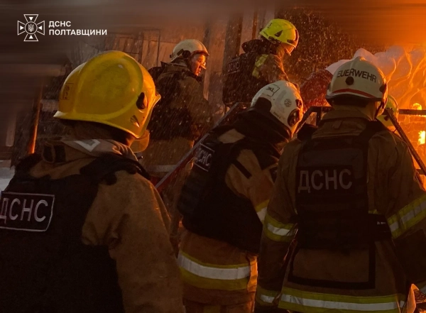 Удар по Полтавщині: двічі вразили промисловий об’єкт, сталася пожежа
