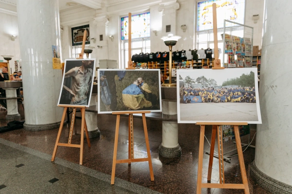 Марки "Ми чекаємо!": підтримка полонених до Дня Незалежності 18