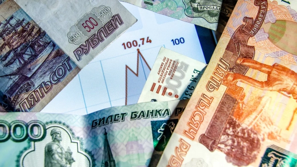 РФ: дефіцит бюджету вдвічі перевищив план