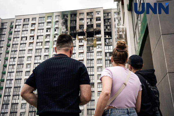 Наслідки атаки БПЛА на житловий будинок у Києві: фото 9