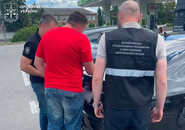 ТЦК: підозри військовим за побиття та заламування руки 5 ТЦК: підозри військовим за побиття та заламування руки 3