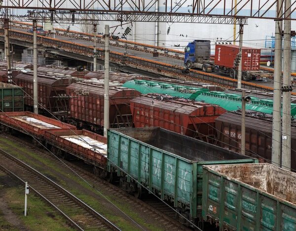 Аграрії та металурги: розблокуйте порти! Альтернатив морю немає.