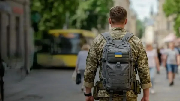 Закон про СЗЧ: Військові за кордоном повернуться до служби