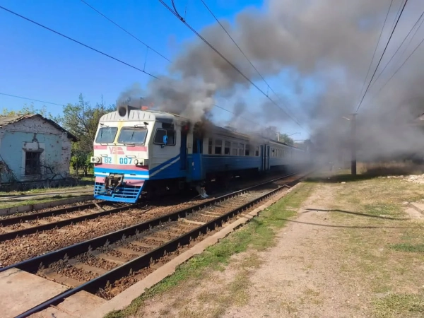 РФ вдарила по електричці на Харківщині: двоє поранених