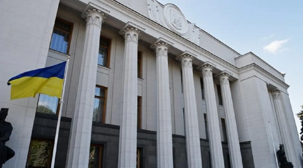 Рада працює: спростовано чутки про “канікули”