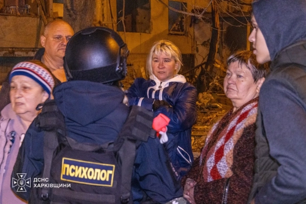 Харків: понад 30 постраждалих від удару по дев'ятиповерхівці 31 Харків: понад 30 постраждалих від удару по дев'ятиповерхівці 29