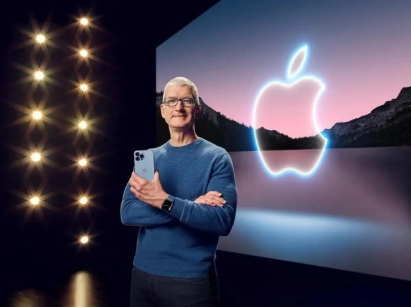 Тім Кук: 15 років Apple, хто займе крісло CEO 10