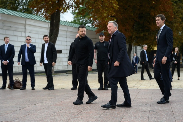 Зеленський та представники Трампа: переговори у Києві 48 Зеленський та представники Трампа: переговори у Києві 46