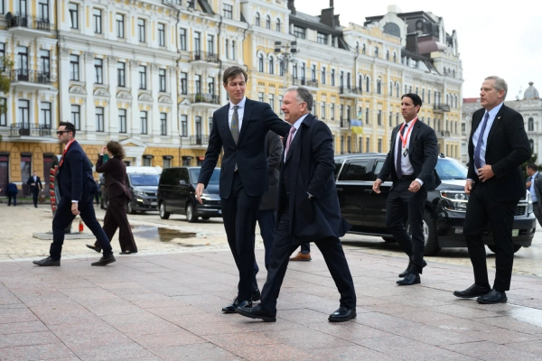 Зеленський та представники Трампа: переговори у Києві 53 Зеленський та представники Трампа: переговори у Києві 51