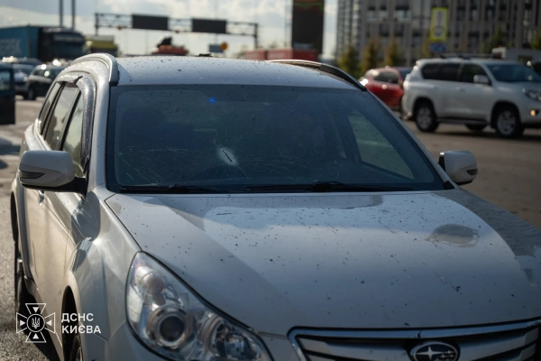 Київ під обстрілом: 6 поранених, пожежа у багатоповерхівці 10 Київ під обстрілом: 6 поранених, пожежа у багатоповерхівці 8