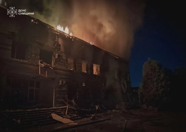 Пожежа складу ліків на Київщині після обстрілу: деталі 11