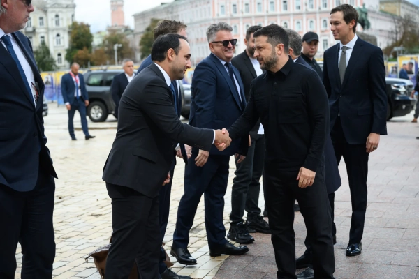 Зеленський та представники Трампа: переговори у Києві 39 Зеленський та представники Трампа: переговори у Києві 37