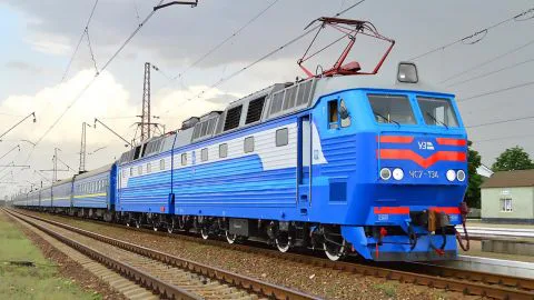 Атаки РФ: затримки поїздів до 14 годин