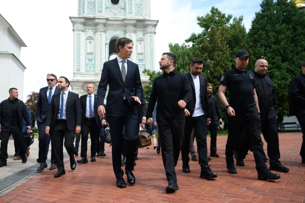 Зеленський та представники Трампа: переговори у Києві 50 Зеленський та представники Трампа: переговори у Києві 48