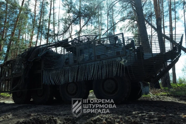 ЗСУ: БТР-60 перетворили на роботів-камікадзе 4 ЗСУ: БТР-60 перетворили на роботів-камікадзе 2