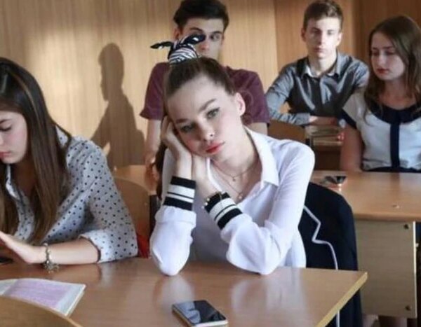 Шок: половина підлітків не вміє читати. Криза освіти в Україні
