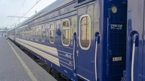 Укрзалізниця: Затримки поїздів через атаки на колії