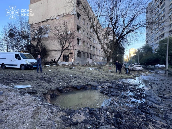 Київ: 16 постраждалих після нічної атаки РФ. Деталі 20 Київ: 16 постраждалих після нічної атаки РФ. Деталі 18