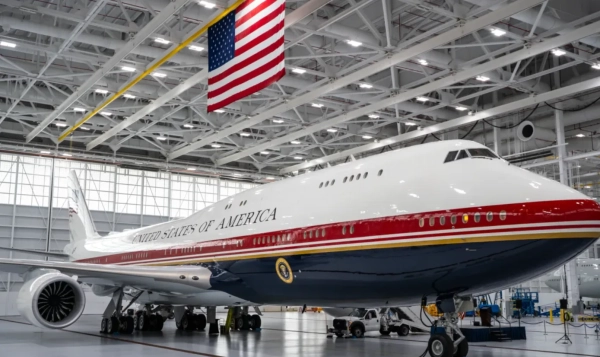 Трамп застряг на Air Force One: збій через помилку військових