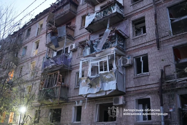 Запоріжжя під вогнем: 6 ударів, загиблий, поранена дитина, руйнування 19 Запоріжжя під вогнем: 6 ударів, загиблий, поранена дитина, руйнування 17